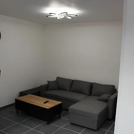 Lejlighed Atypique Avec Veranda En Centre